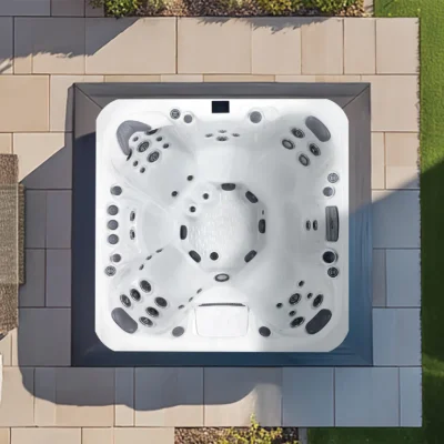 Columbo Hot Tub - Platinum Spas