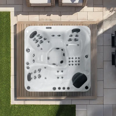 Happy Hot Tub - Platinum Spas