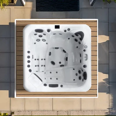 Kenya Hot Tub - Platinum Spas